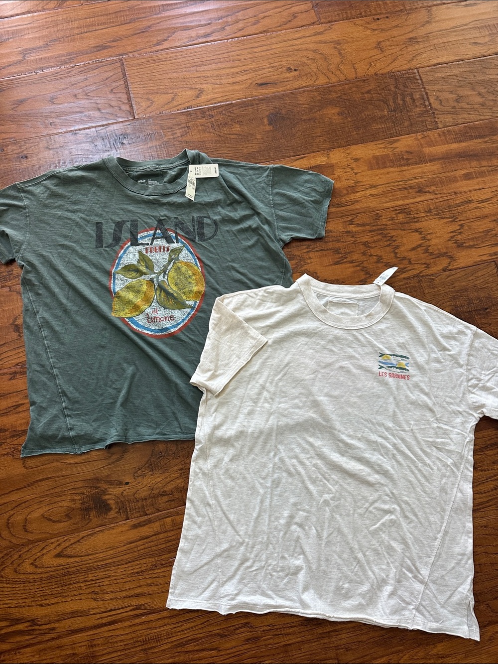 NWT aerie graphic tees sz Small